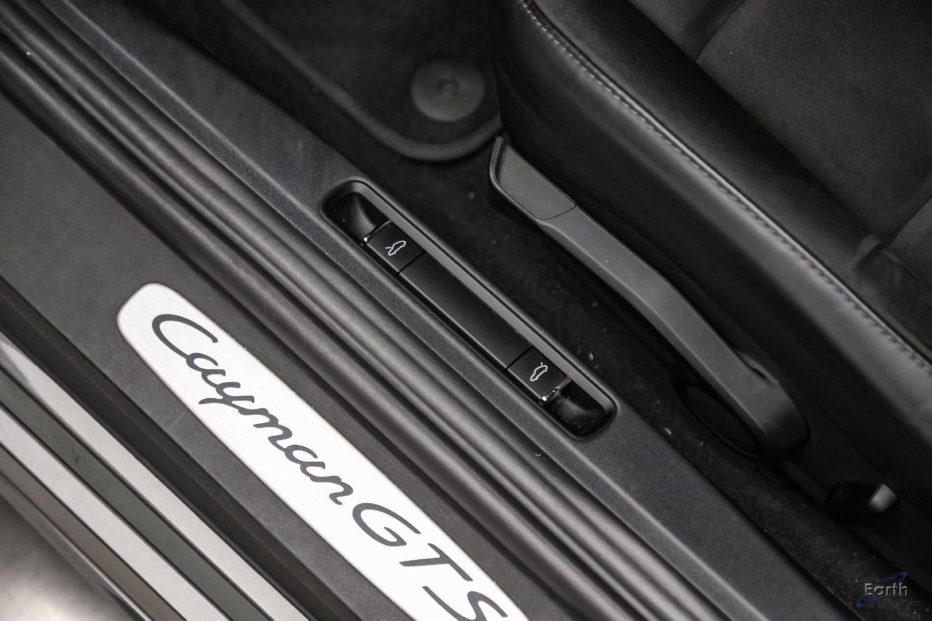 Used 2023 Porsche 718 Cayman GTS RWD image 40