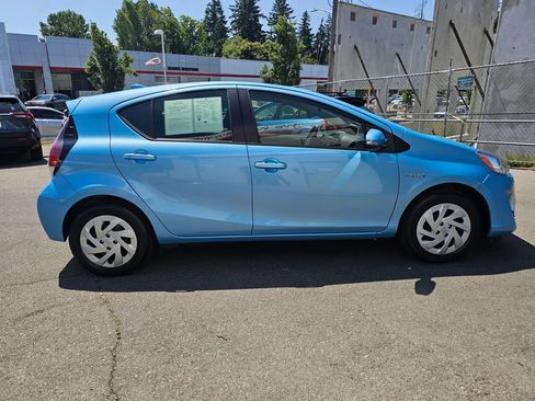 Used 2016 Toyota Prius C Two FWD image 8