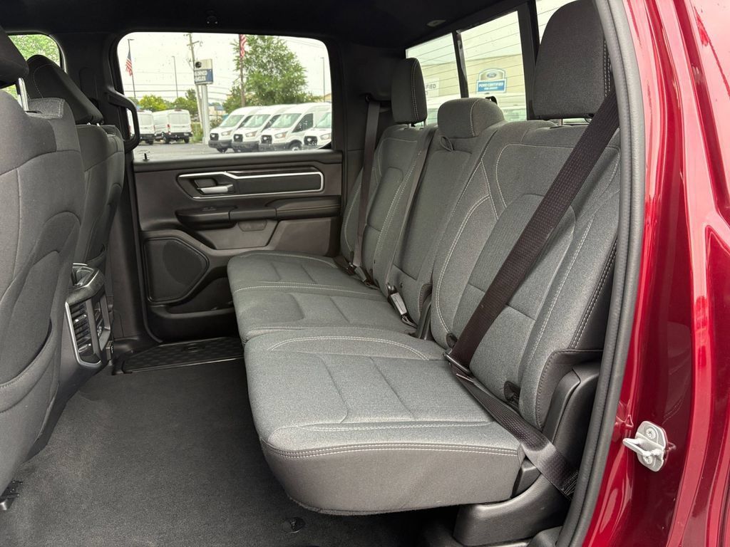 Used 2022 RAM 1500 Big Horn AWD/4WD image 18
