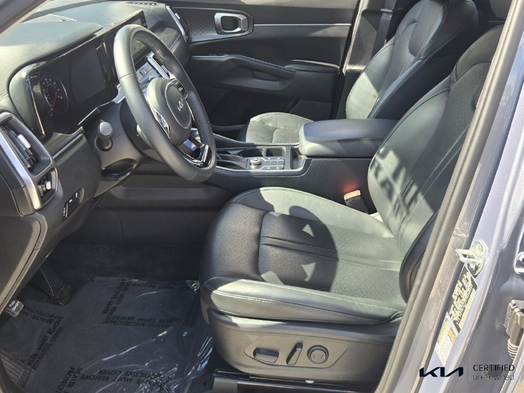 Certified 2023 Kia Sorento S FWD image 10