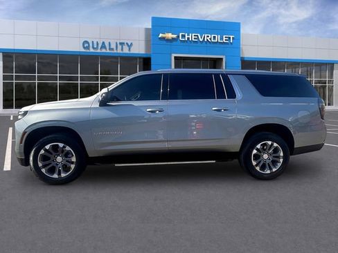 Certified 2025 Chevrolet Suburban LS AWD/4WD image 4
