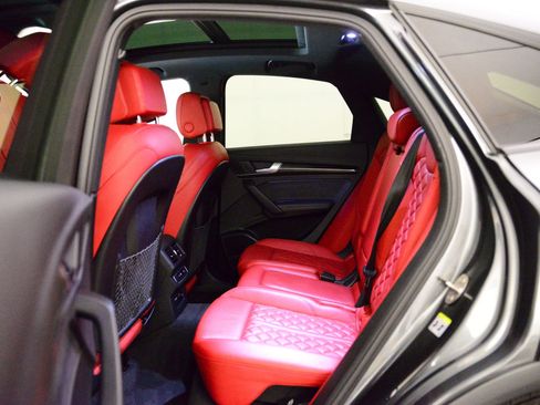 Used 2023 Audi SQ5 Premium Plus w/ Premium Plus Package image 11