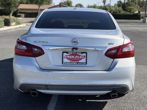 Used 2018 Nissan Altima 2.5 SV FWD image 4