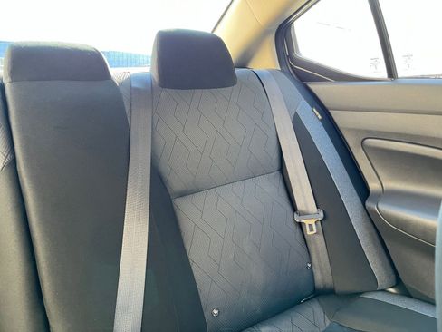 Used 2025 Nissan Versa SV image 35