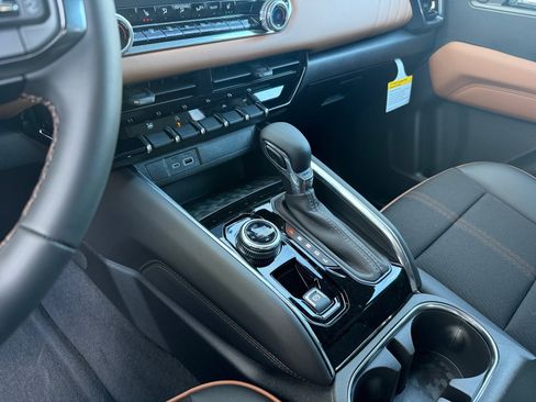 New 2026 GMC Canyon AT4 image 13