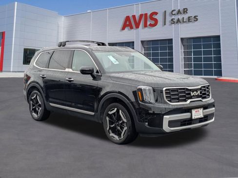 Used 2025 Kia Telluride S image 3