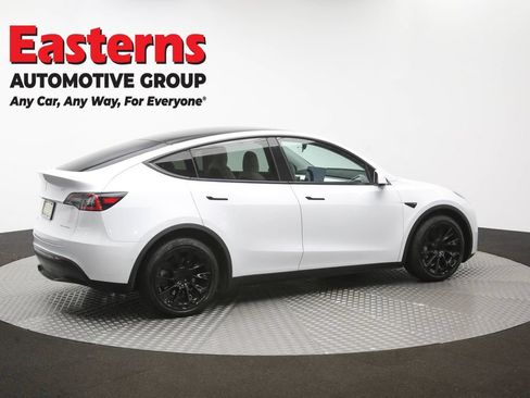 Used 2021 Tesla Model Y Long Range AWD/4WD image 37
