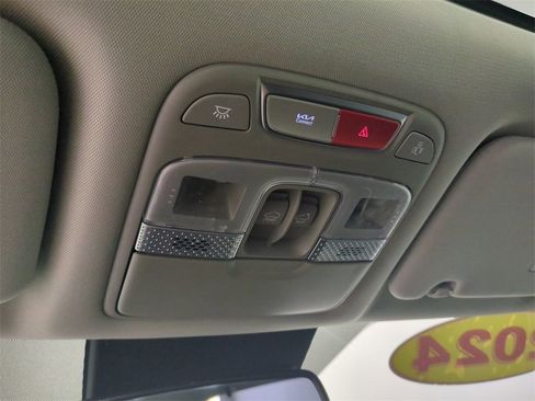 Used 2024 Kia Telluride SX w/ Towing Package image 26