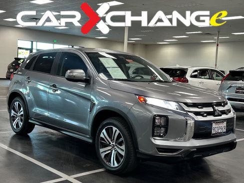 Used 2020 Mitsubishi Outlander Sport SE image 1