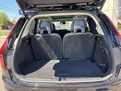 Used 2025 Volvo XC90 B6 Plus AWD/4WD image 12