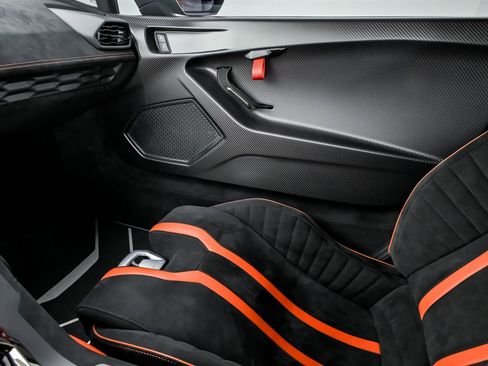 Used 2023 Lamborghini Huracan STO image 35