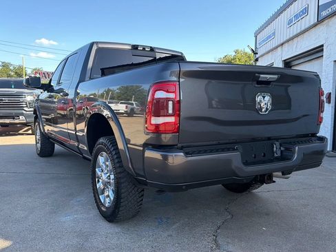 Used 2022 RAM 2500 Limited AWD/4WD image 2