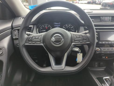 Used 2017 Nissan Rogue S image 19