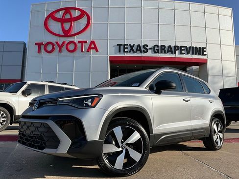 Used 2025 Volkswagen Taos S image 2