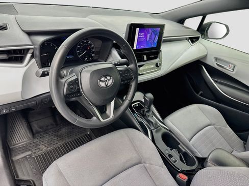 Used 2023 Toyota Corolla SE w/ SE Premium Package FWD image 7