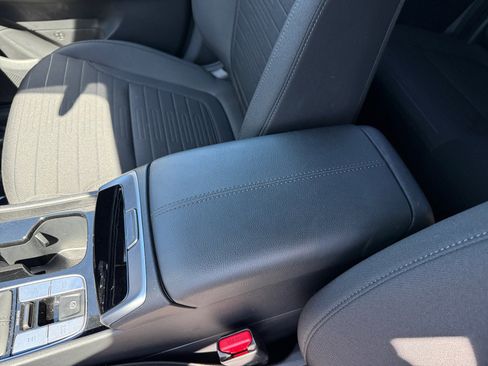 Used 2025 Hyundai Santa Cruz SE image 14