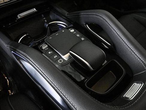 Used 2025 Mercedes-Benz GLE 450e 4MATIC image 13