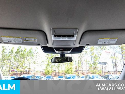 Used 2025 Nissan Pathfinder S image 62