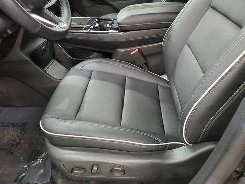 Used 2025 Buick Enclave Preferred image 13