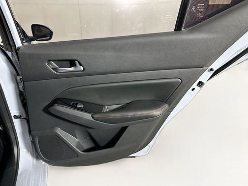 Used 2024 Nissan Altima 2.5 SR FWD image 28