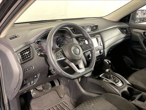 Used 2018 Nissan Rogue S FWD image 16
