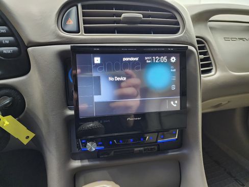 Used 2004 Chevrolet Corvette Convertible w/ Preferred Equipment Group image 13