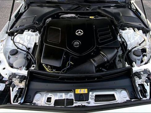 Used 2025 Mercedes-Benz C 300 4MATIC Sedan image 26