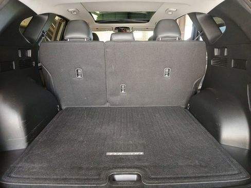 Used 2024 Hyundai Tucson Limited image 16