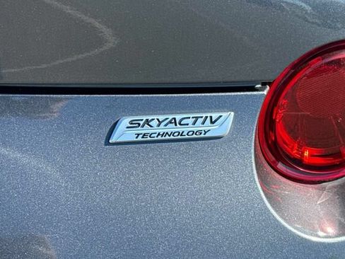 Used 2016 MAZDA MX-5 Miata Club RWD image 23
