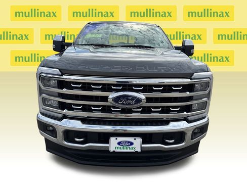 Used 2023 Ford F350 Lariat w/ Chrome Package image 12