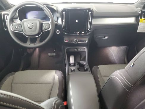 Used 2026 Volvo XC40 B5 Core AWD/4WD image 17