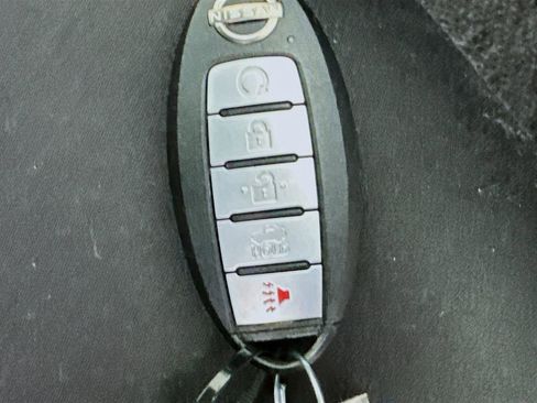 Used 2025 Nissan Altima 2.5 SV FWD image 34