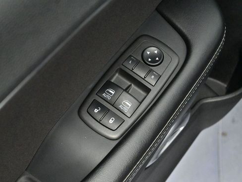 Used 2021 Dodge Challenger SXT w/ Blacktop Package image 10