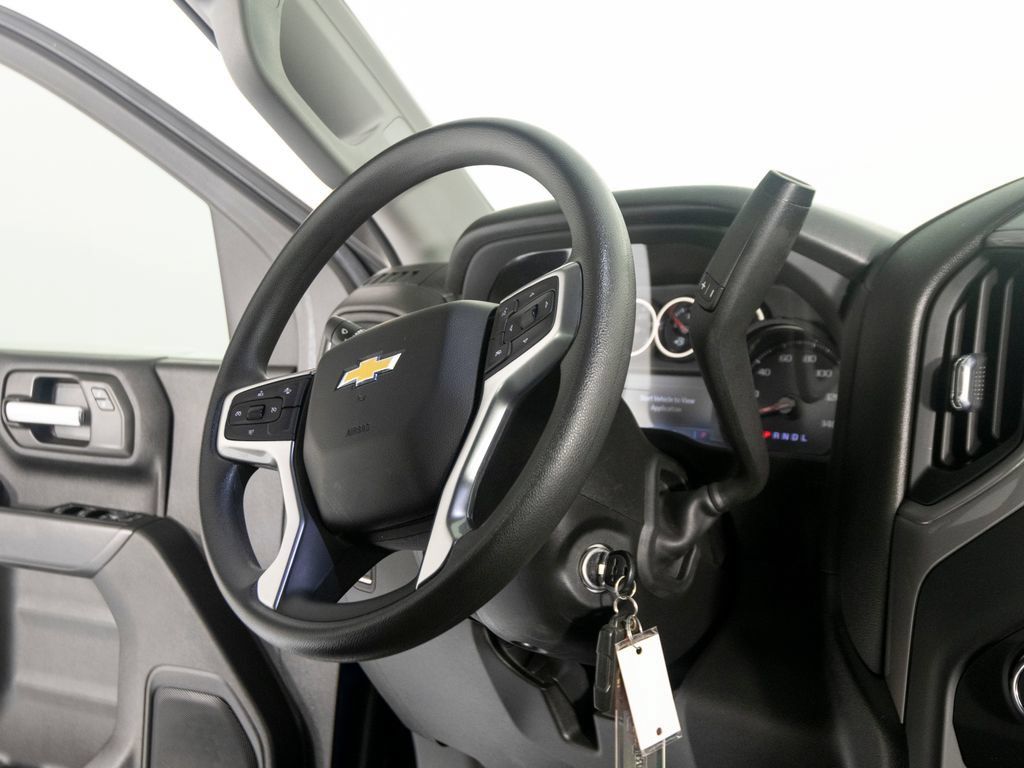 Used 2022 Chevrolet Silverado 2500 Custom w/ Custom Value Package AWD/4WD image 23