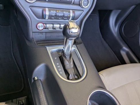 Certified 2019 Ford Mustang Convertible w/ Equipment Group 101A image 17