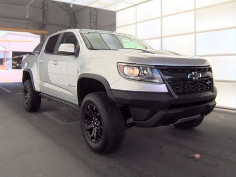 Used 2019 Chevrolet Colorado ZR2 w/ ZR2 Dusk Special Edition AWD/4WD image 3
