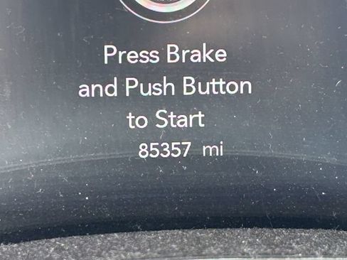Used 2021 Chrysler Pacifica Touring-L FWD image 5