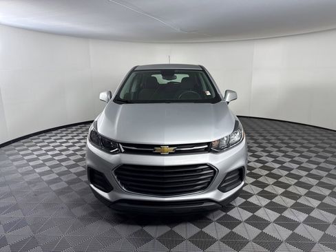 Used 2018 Chevrolet Trax LS FWD image 8