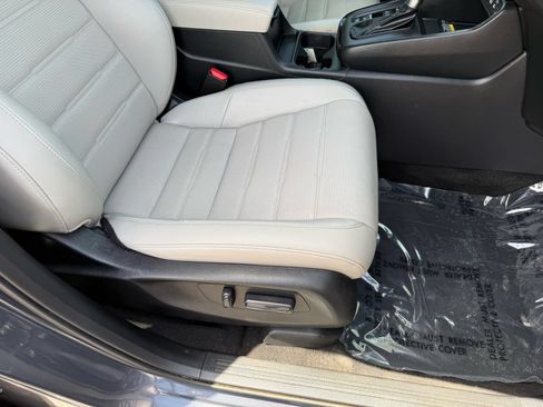 Used 2025 Honda CR-V EX-L image 32