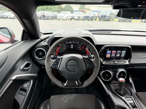 Used 2017 Chevrolet Camaro SS RWD image 32