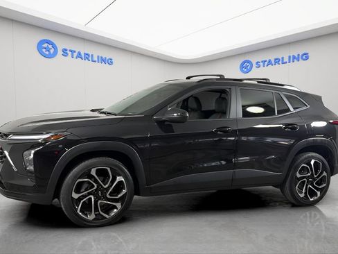 Certified 2024 Chevrolet Trax RS w/ Driver Confidence Package FWD image 3
