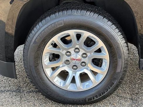 Used 2020 GMC Yukon SLT w/ HD Trailering Package image 11