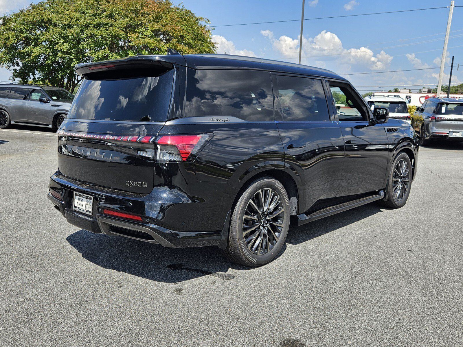 New 2027 INFINITI QX80 Autograph w/ Premium Cargo Package AWD/4WD image 6