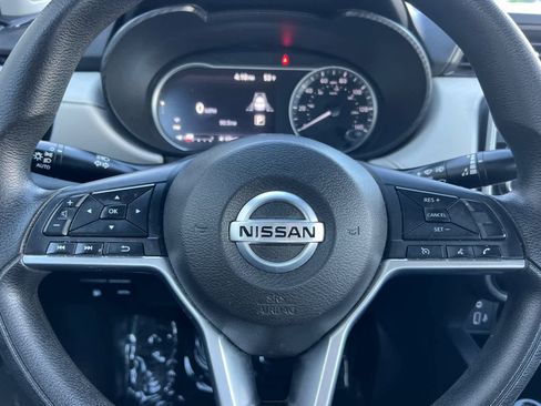 Used 2021 Nissan Versa SV image 23