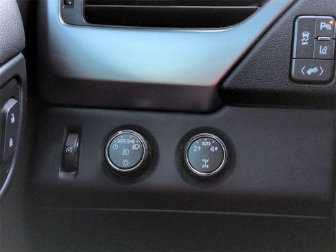 Used 2015 Chevrolet Tahoe LTZ image 18