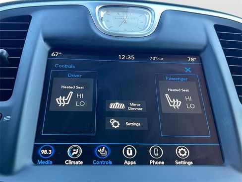 Used 2022 Chrysler 300 Touring L image 19