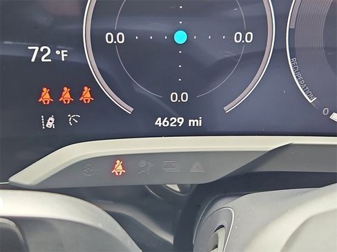 Certified 2025 Porsche Taycan image 14