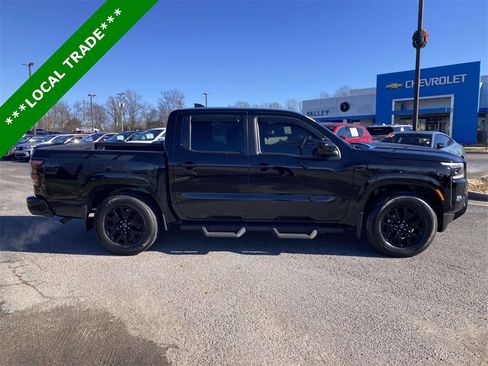 Used 2023 Nissan Frontier SV w/ Midnight Edition Package image 2