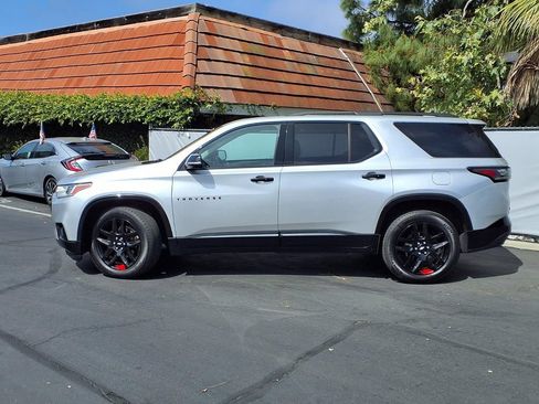 Used 2019 Chevrolet Traverse Premier w/ Redline Edition FWD image 3