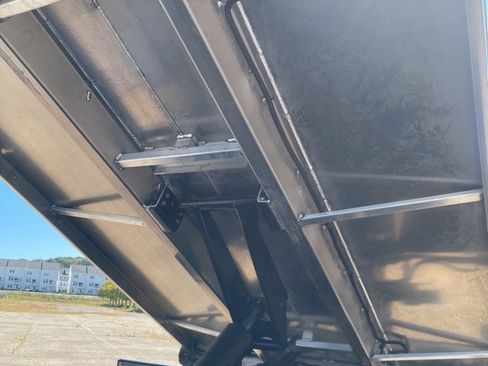 New 2024 Ford F550 4x4 Regular Cab Super Duty image 17